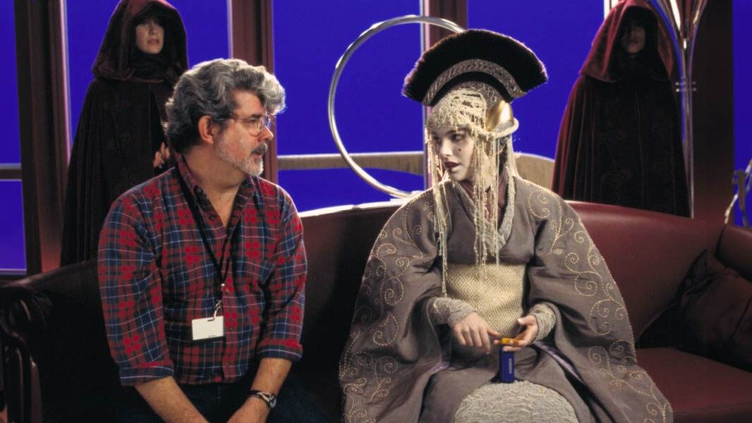 George Lucas und Natalie Portman beim Dreh von Episode I - Die dunkle Bedrohung