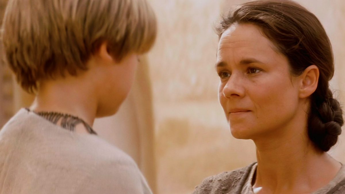 Pernilla August als Shmi Skywalker